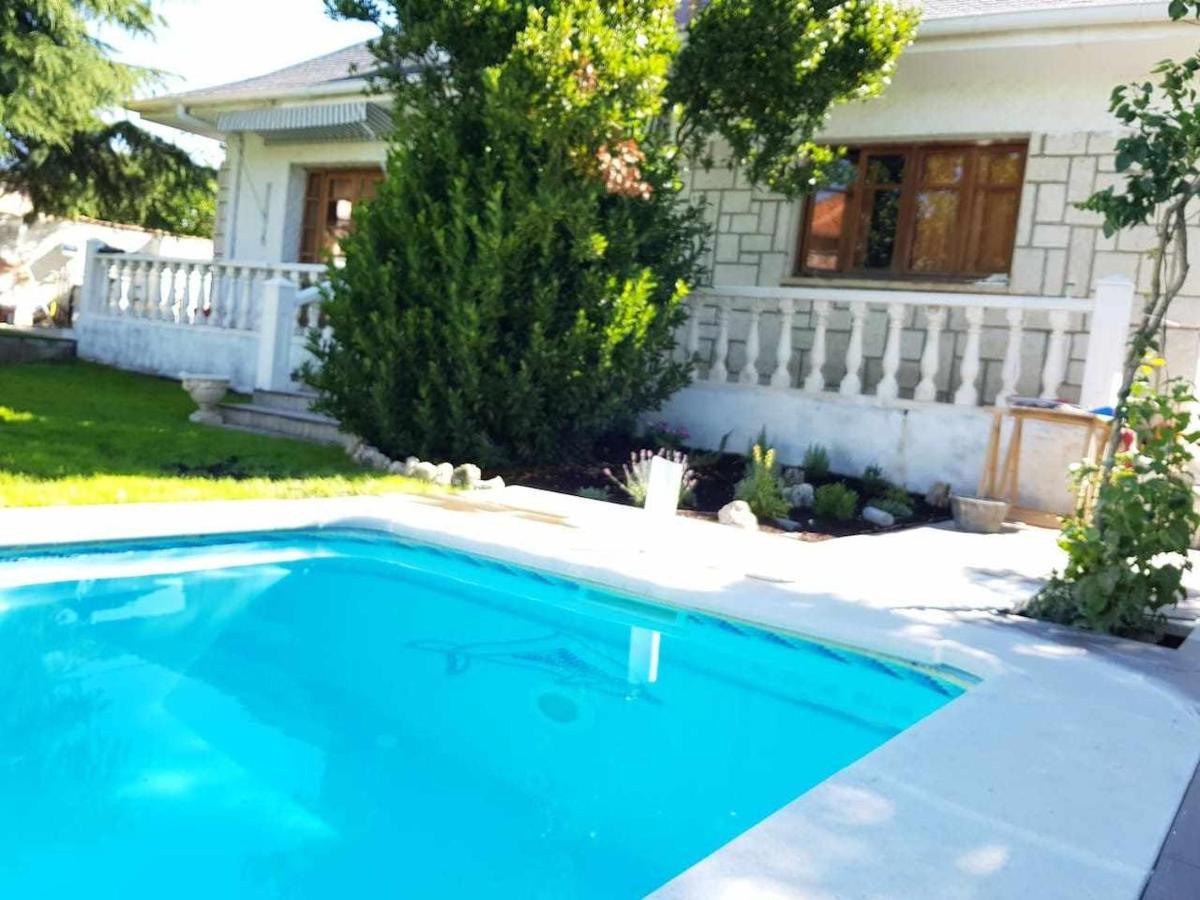 Casa De Campo Con Piscina 12 Personas Valladolid Exterior photo